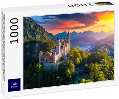 Lais Puzzle Vista Aerea Del Castello Di Neuschwanstein Con Un Pittoresco Paesaggio Di Montagna Vicino A Fussen Baviera Germania Castello Di Neuschwanstein Al Tramonto Germania 1000 Pezzi 0
